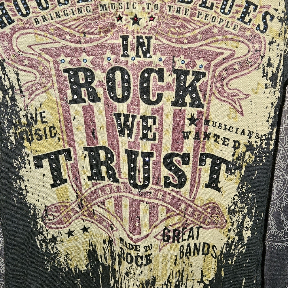 House of Blues Women's Small Rock tee with crystals